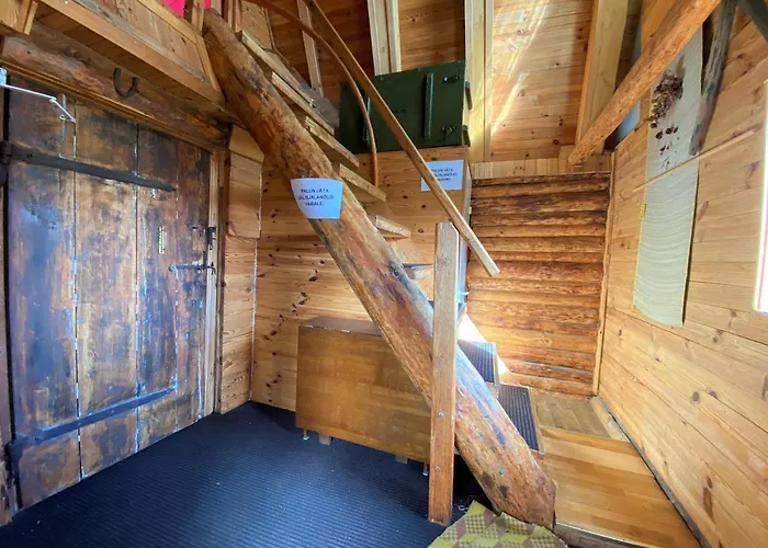 Kortsimaja פארק נופש *